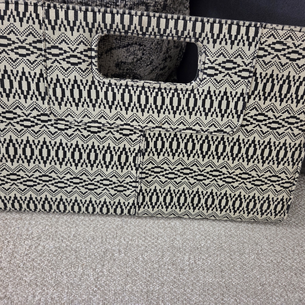 Geometric Pattern Clutch - Picture 5 of 6